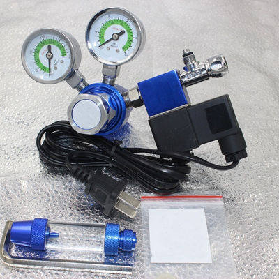 Solenoidventil Aquarien CO2-Gasregulator mit Ausgangsdruck 3500 PSI und Fischbehälter