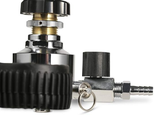 Schnurgröße W21.8 G5/8 Doppelmessgerät CO2 Bierregulierungsgerät für Bierfässer und CO2-Tank